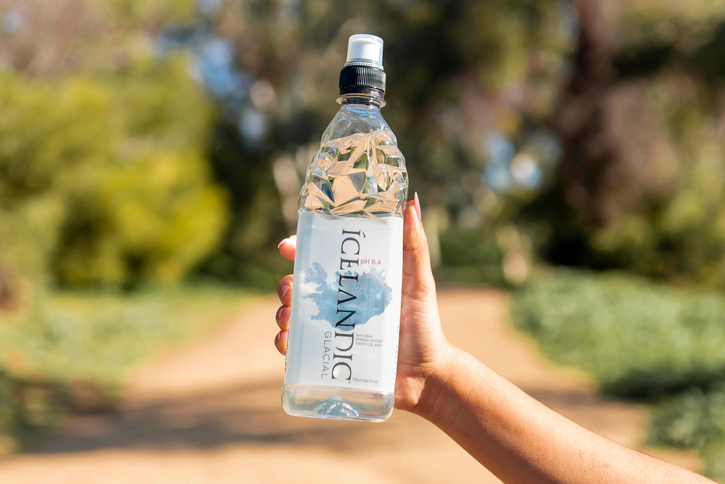 Icelandic Glacial Natural Mineral  Water 750 ml plastic